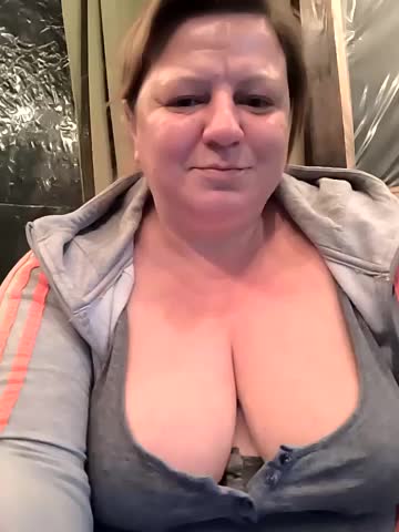 jusichka Cam Model Chat October 14, 2025