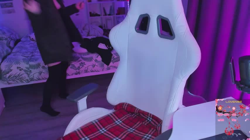 Yumi_Youkai Cam Model Chat October 14, 2025