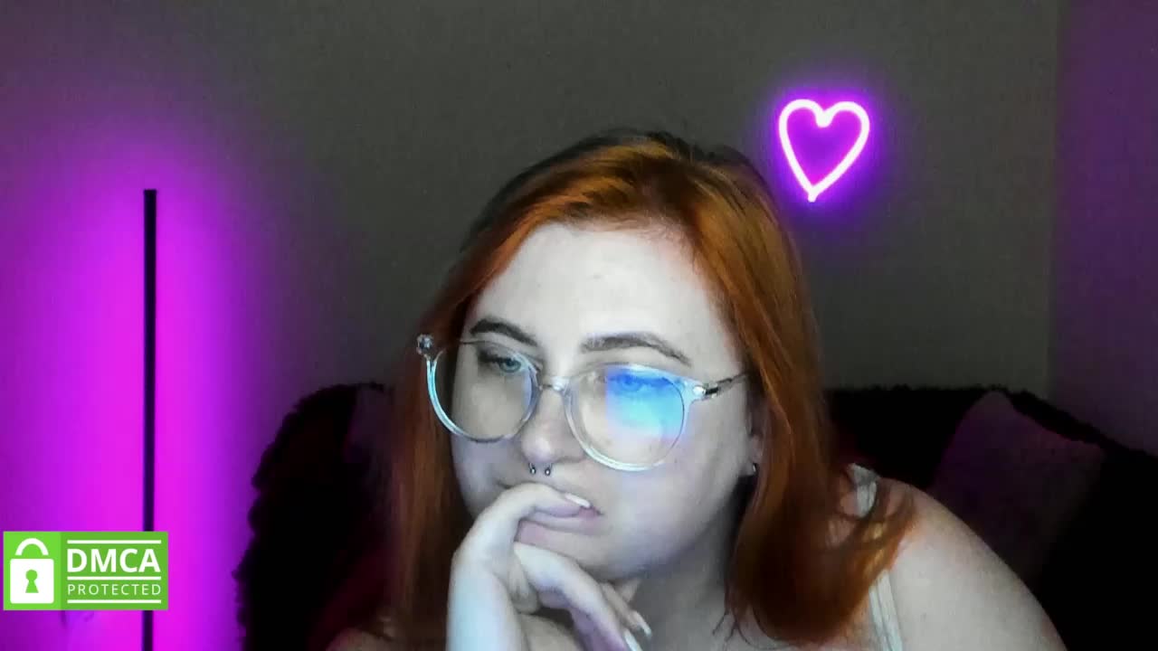 Aliciaredluv Cam Model Chat October 15, 2025