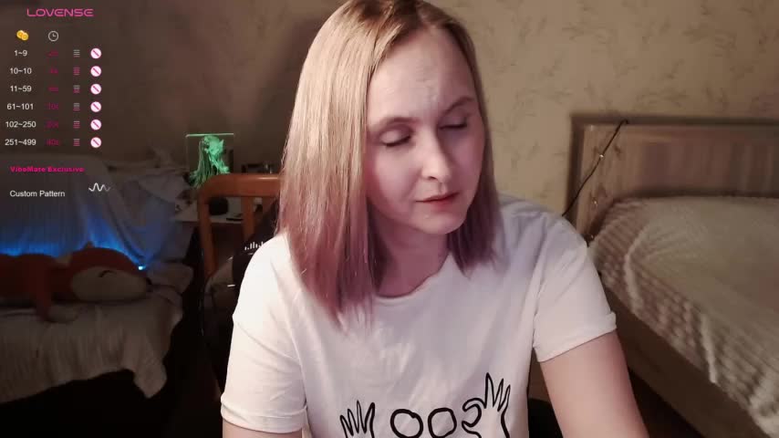 Agatha_Mott Cam Model Chat October 15, 2025