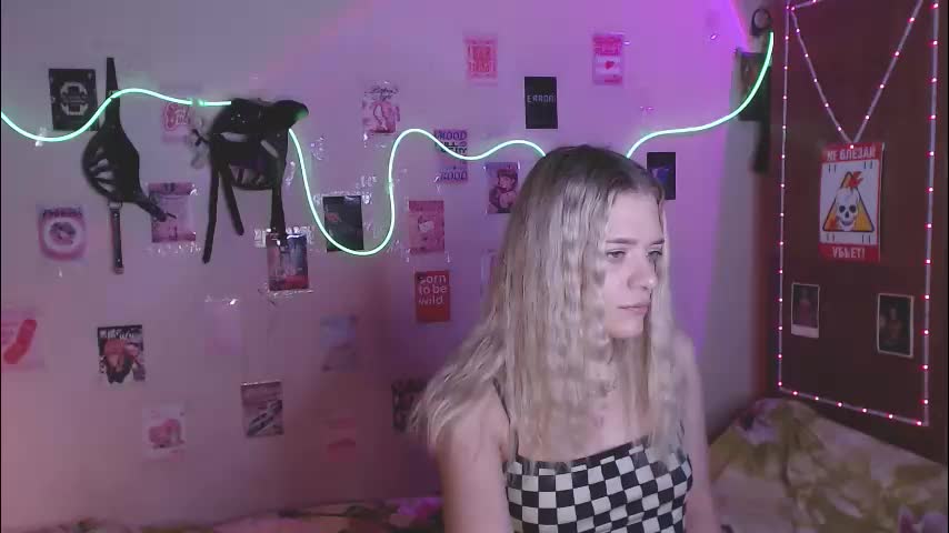 your_horny_friends Cam Model Chat October 15, 2025