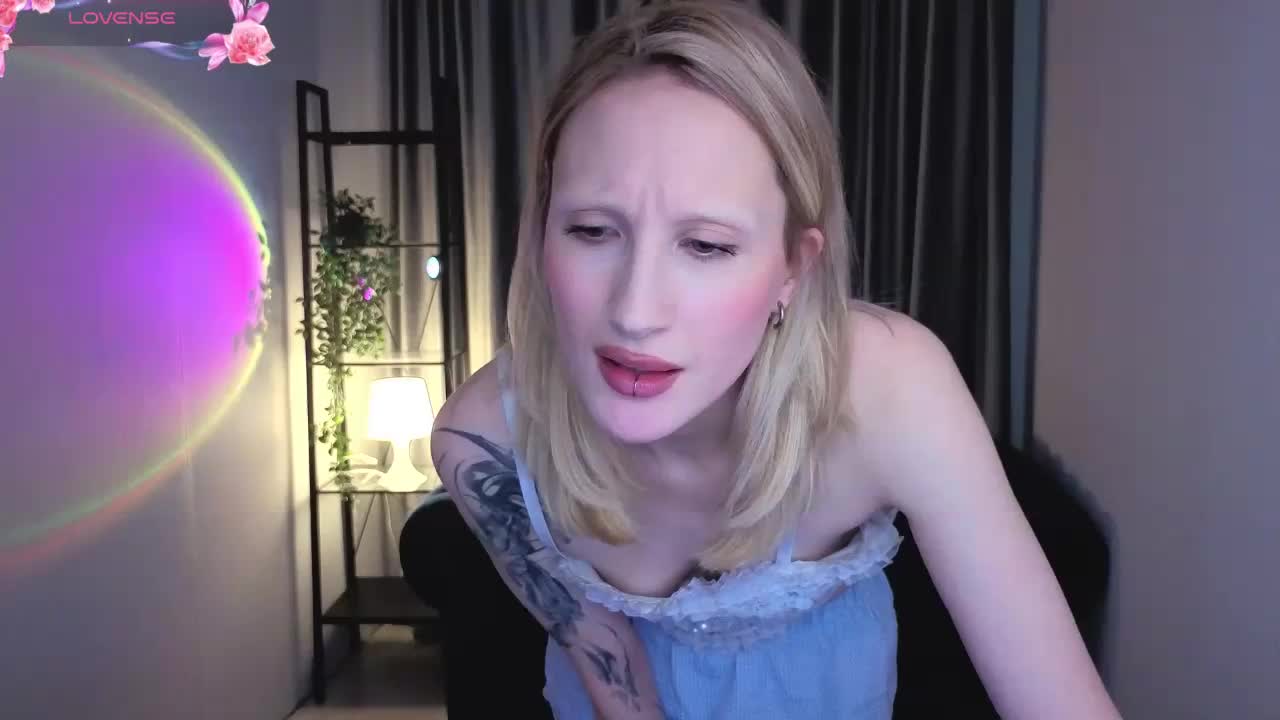 LexieSun Cam Model Chat October 15, 2025