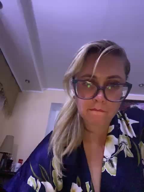 Elegant00Girl Cam Model Chat October 15, 2025