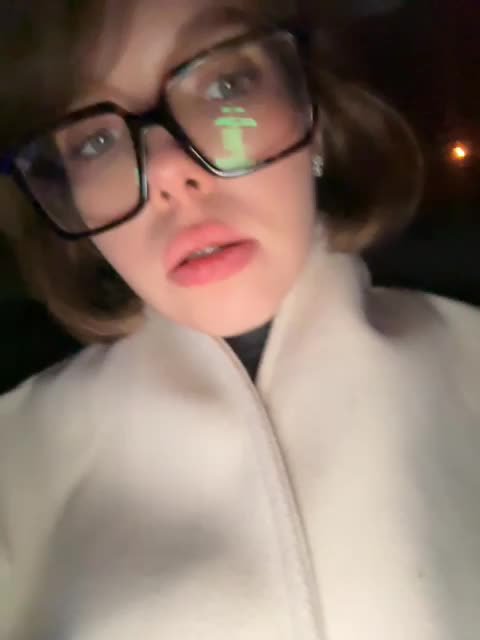 -Alessandra-21- Cam Model Chat October 15, 2025