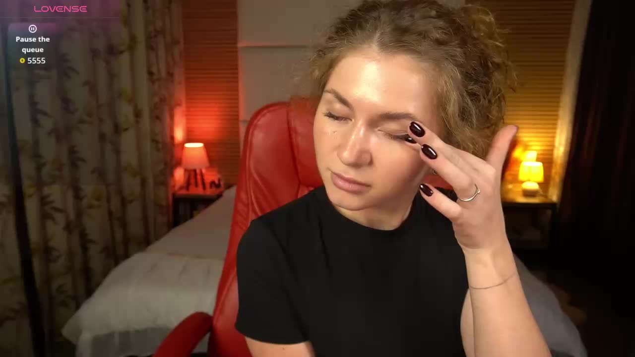 YoursGirlAlice Cam Model Chat October 15, 2025