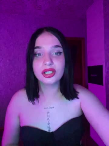 Aliska22 Cam Model Chat October 15, 2025