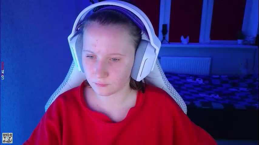 moon_avengers Cam Model Chat October 15, 2025