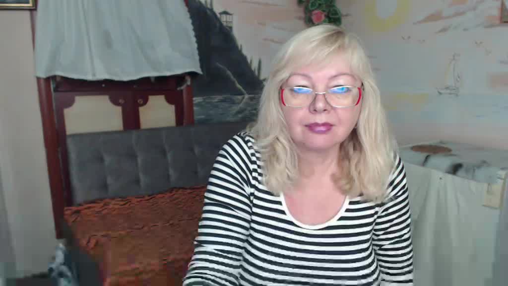 EvelynLoveShy Cam Model Chat October 15, 2025