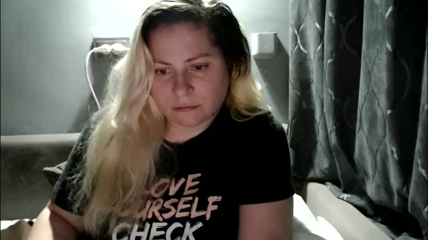 candycream74 Cam Model Chat October 15, 2025