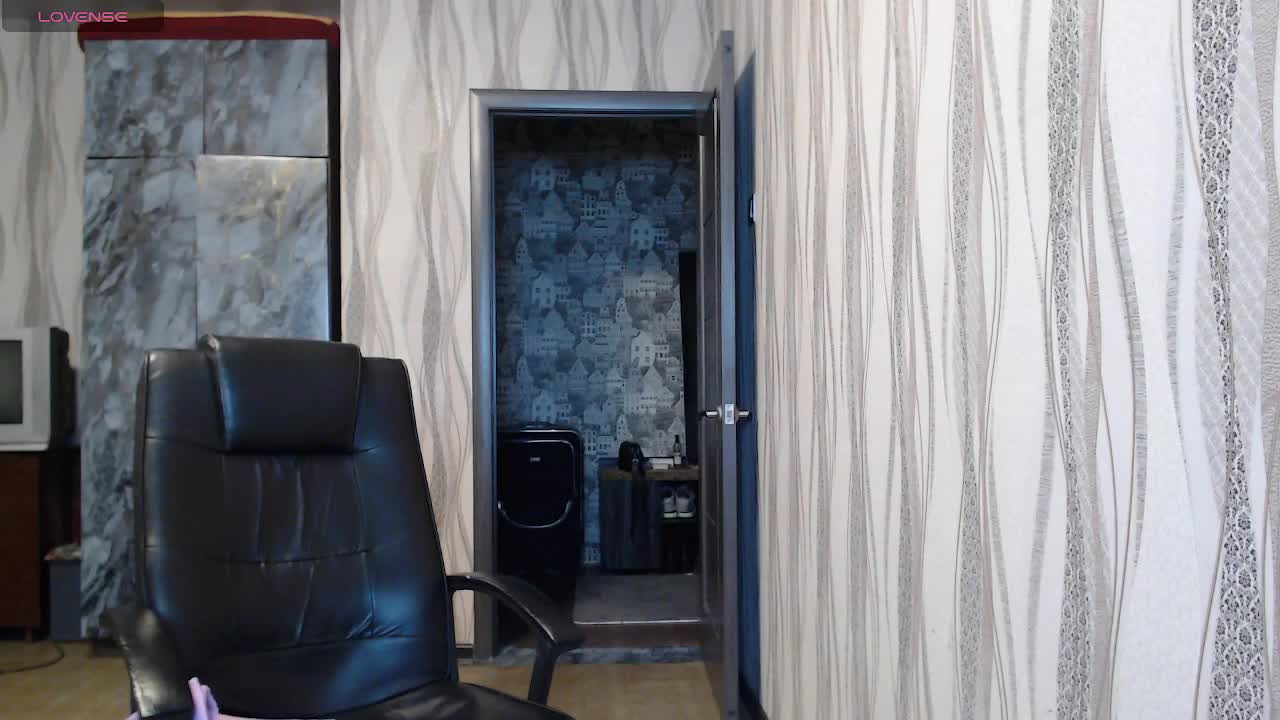 MilayaZhenya Cam Model Chat October 15, 2025