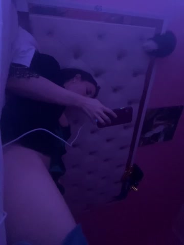 Flossy_Vettie Cam Model Chat October 15, 2025