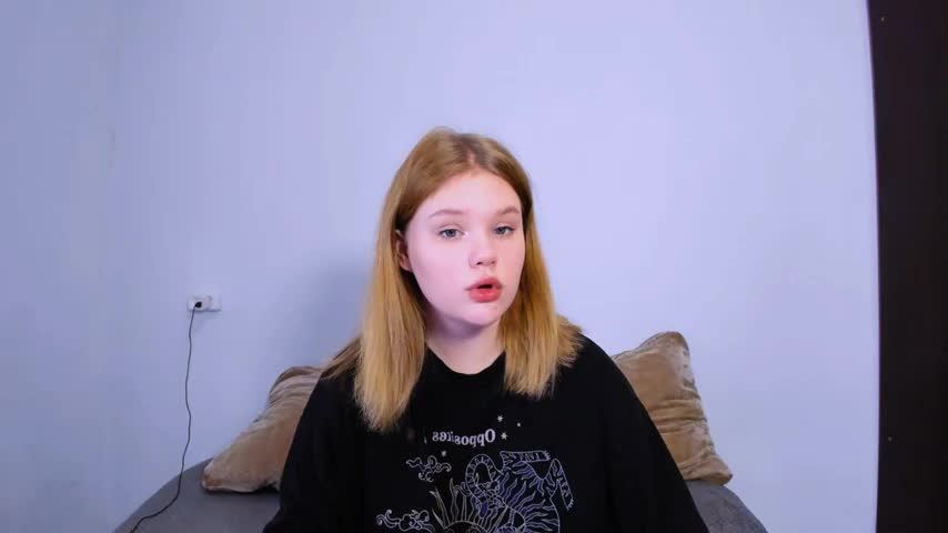 LaseyMoon Cam Model Chat October 15, 2025