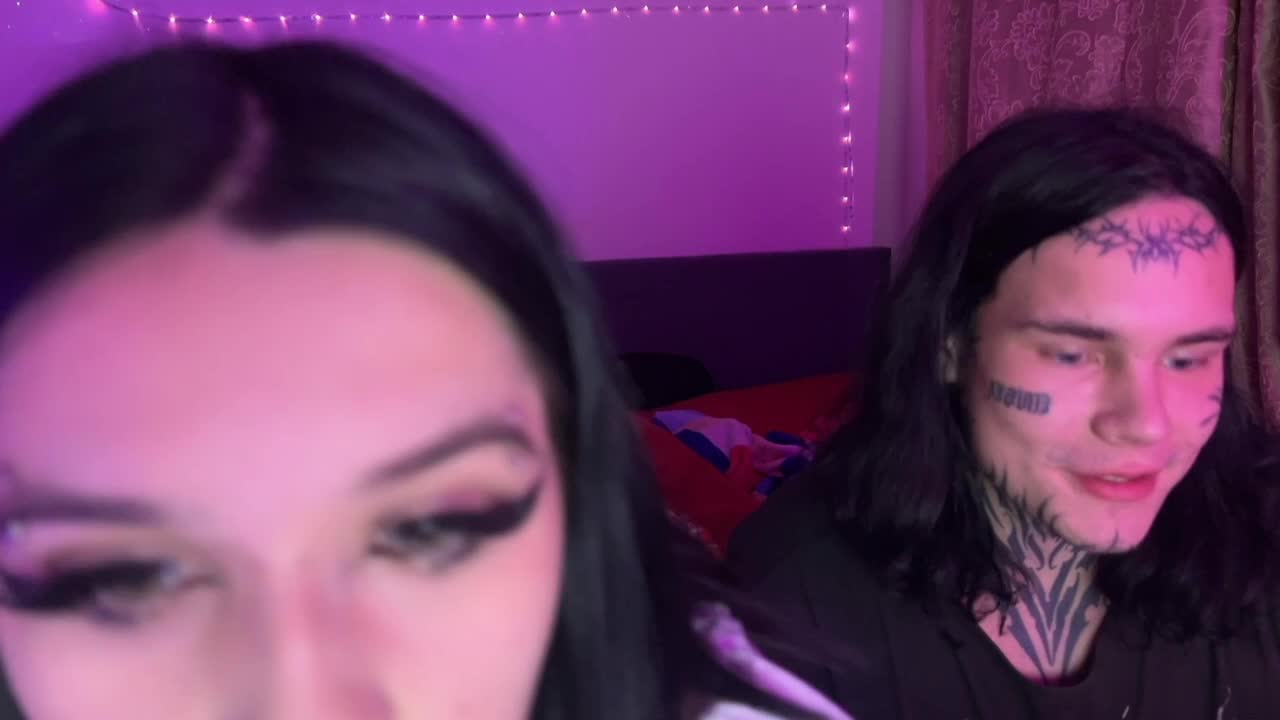 WetLips19 Cam Model Chat October 15, 2025