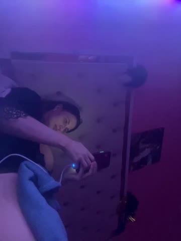 Flossy_Vettie Cam Model Chat October 15, 2025