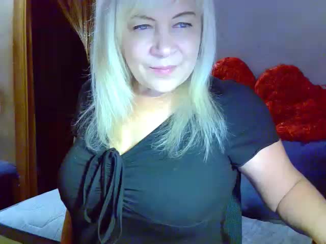 Savan35na Cam Model Chat October 15, 2025