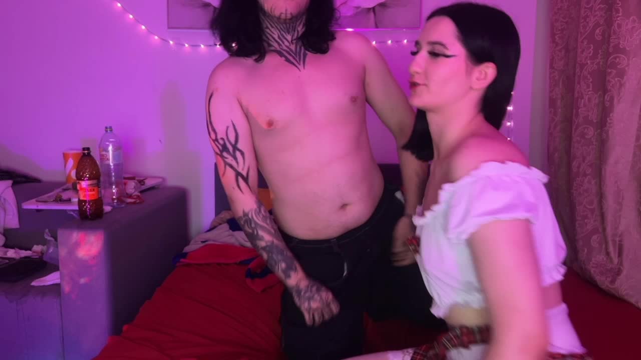 WetLips19 Cam Model Chat October 15, 2025