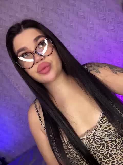 suchka-black- Cam Model Chat October 15, 2025