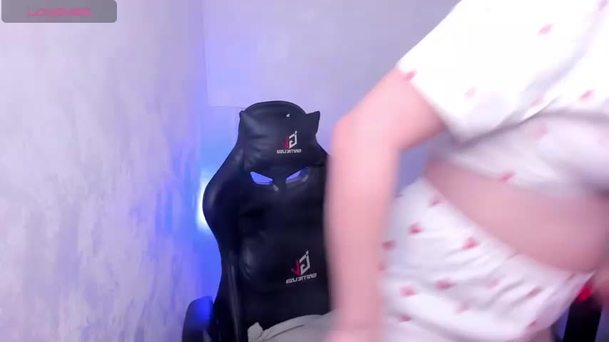 LinaFlawless Cam Model Chat October 15, 2025