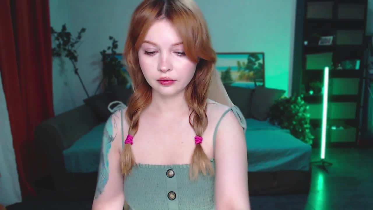 YOUWARKEE Cam Model Chat October 15, 2025