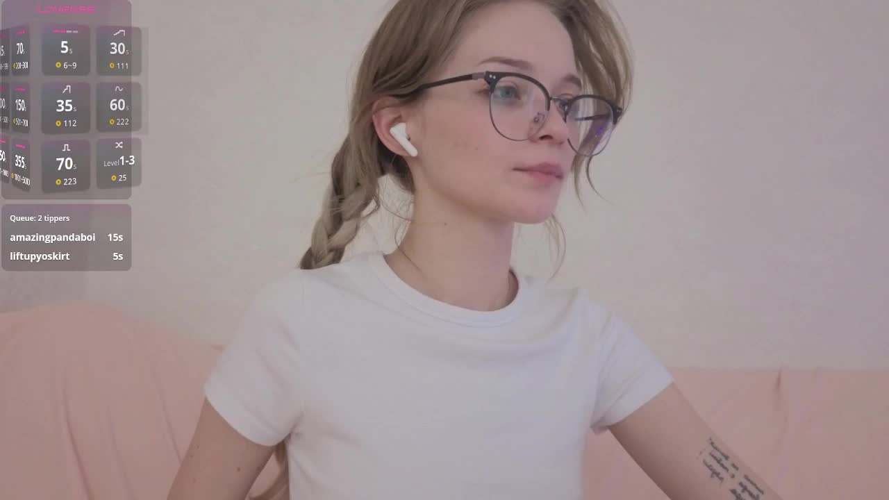 vialeta-baby Cam Model Chat October 15, 2025