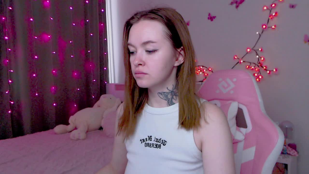 NaughtyMable Cam Model Chat October 15, 2025