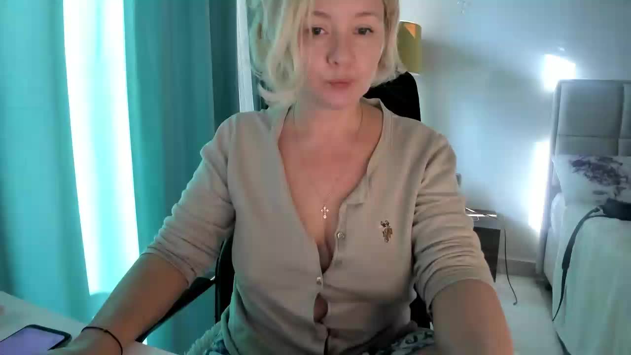 Olga1W Cam Model Chat October 15, 2025