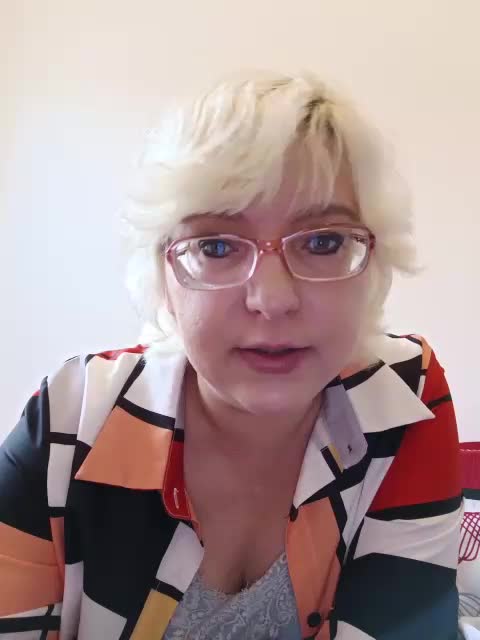 Vika211 Cam Model Chat October 15, 2025