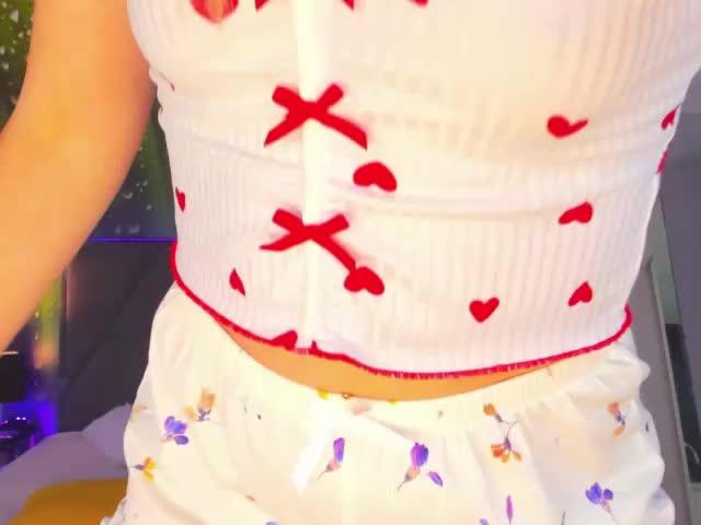 HollyTaillor Cam Model Chat October 15, 2025