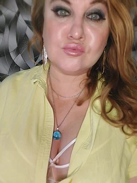 -Your_dream- Cam Model Chat October 15, 2025