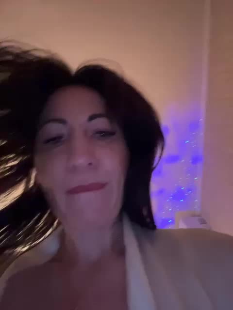 KristiSSS1 Cam Model Chat October 15, 2025