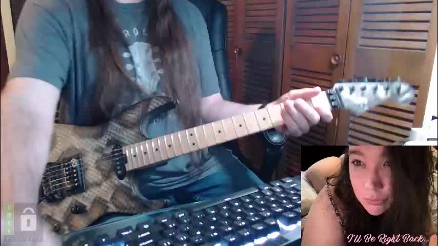 livewifecambjs Cam Model Chat October 15, 2025