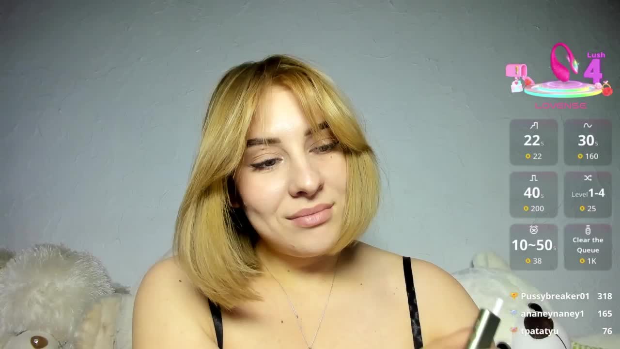 KissyKristy Cam Model Chat October 15, 2025