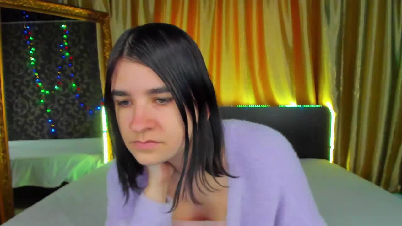 Polly-Love Cam Model Chat October 15, 2025