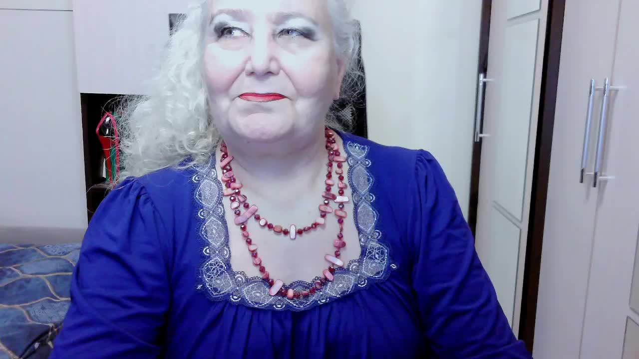 GrannyWants Cam Model Chat October 15, 2025