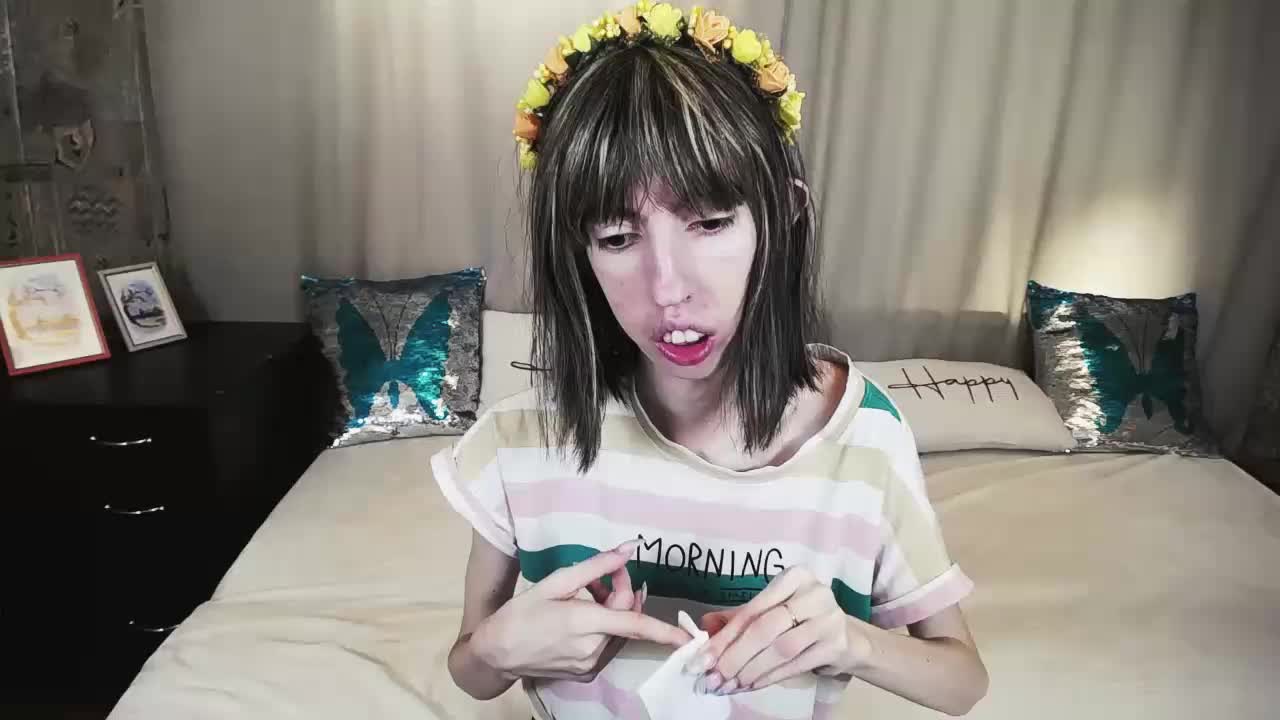 Unusual-G Cam Model Chat October 15, 2025