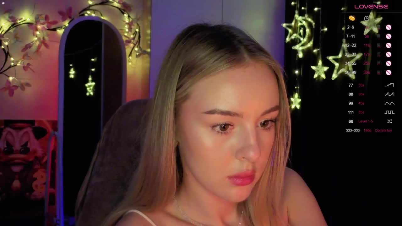 Nestyzz Cam Model Chat October 15, 2025