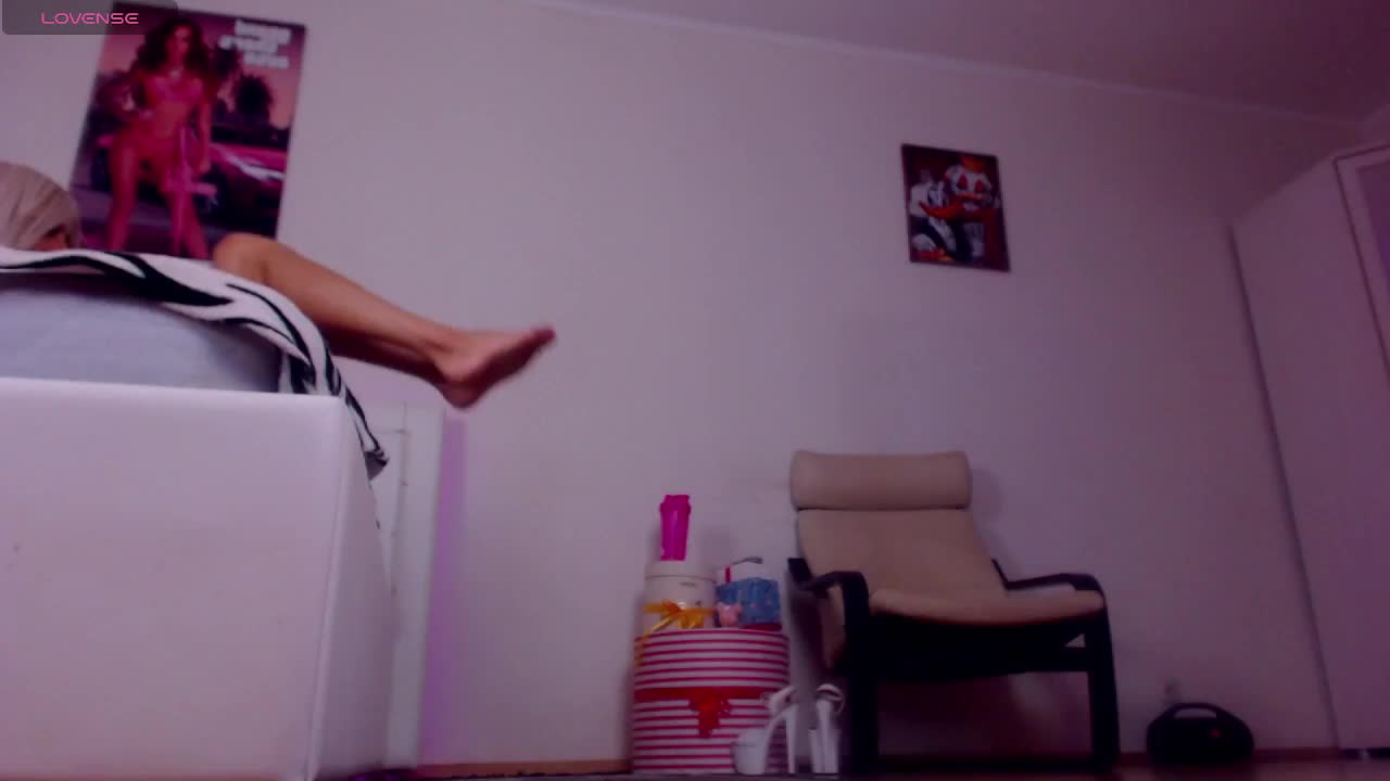 SonjaRay Cam Model Chat October 15, 2025