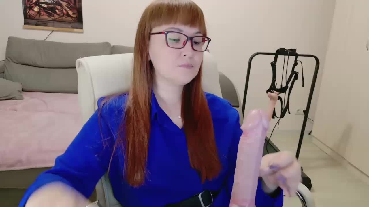 MISTRESS-FOX Cam Model Chat October 15, 2025