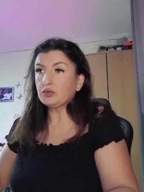 Hotangel75 Cam Model Chat October 15, 2025