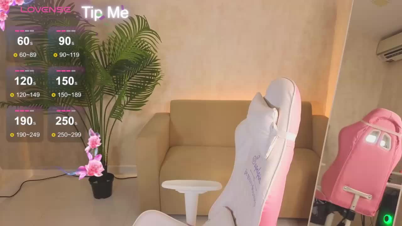 Kiana-White Cam Model Chat October 15, 2025