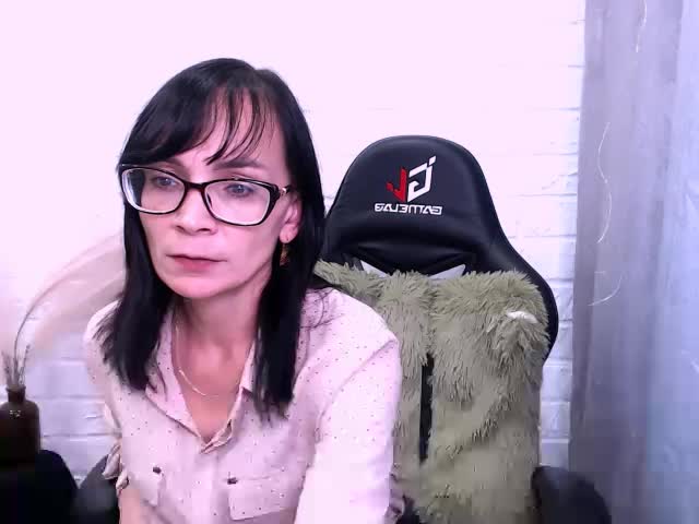 DarkOpiumX Cam Model Chat October 15, 2025