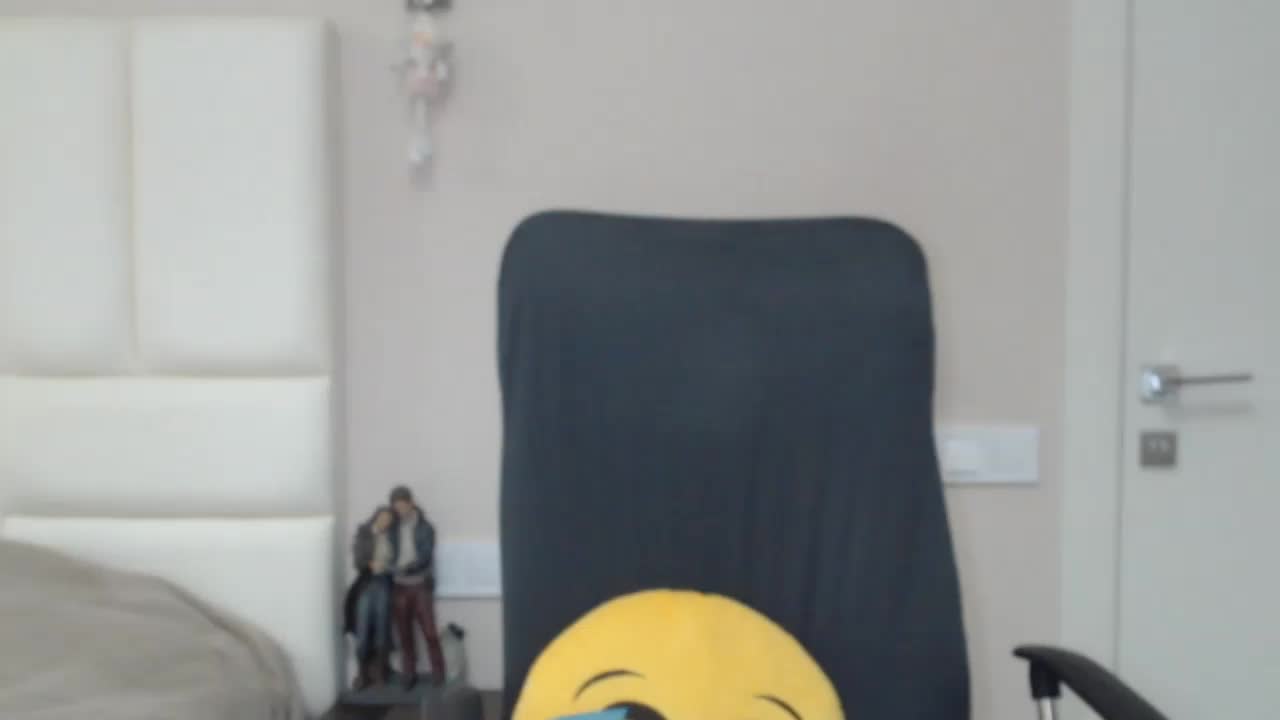 aniutkamau Cam Model Chat October 15, 2025