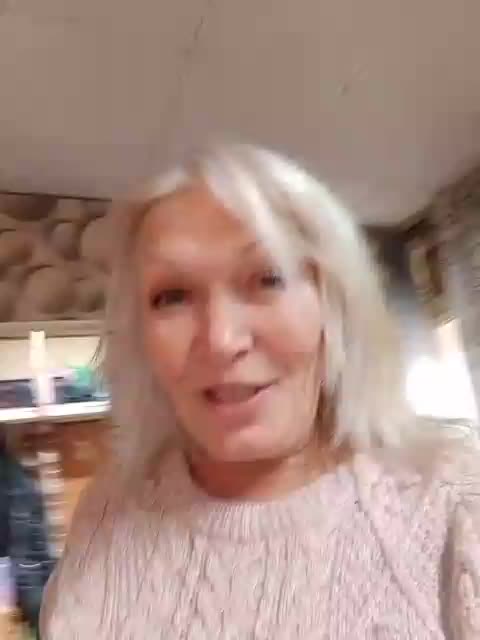 LizSage Cam Model Chat October 15, 2025