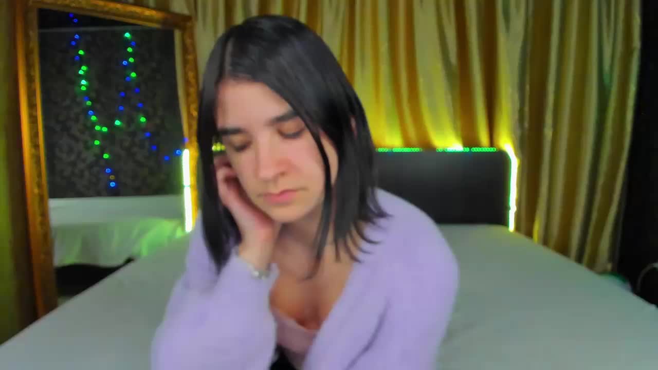 Polly-Love Cam Model Chat October 15, 2025