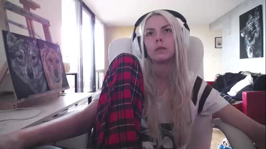 tinykylie Cam Model Chat October 15, 2025