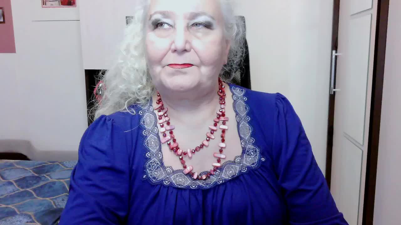 GrannyWants Cam Model Chat October 15, 2025