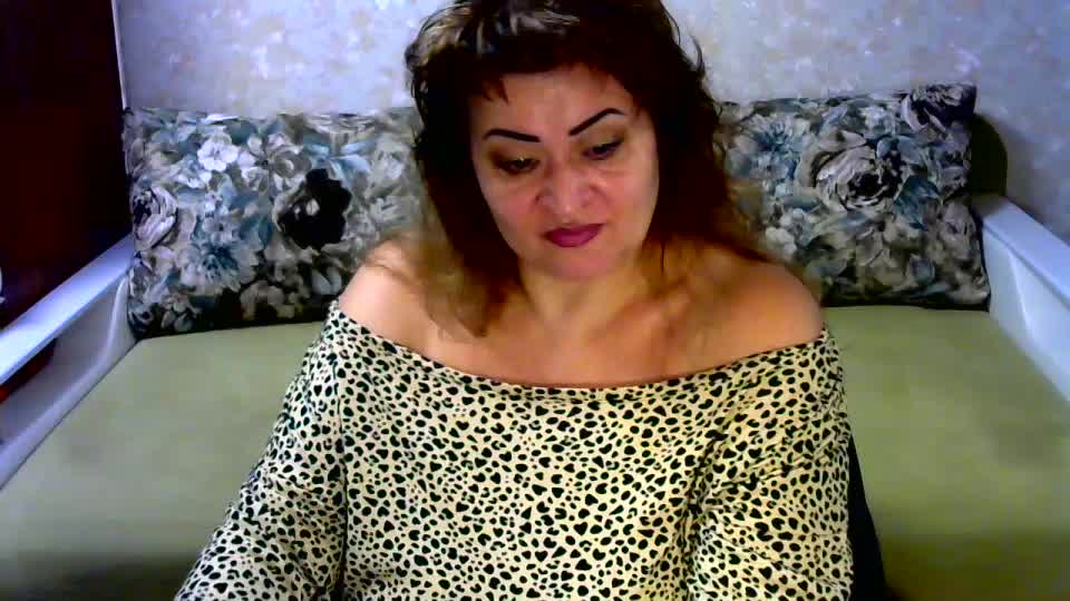 hugenipple Cam Model Chat October 15, 2025