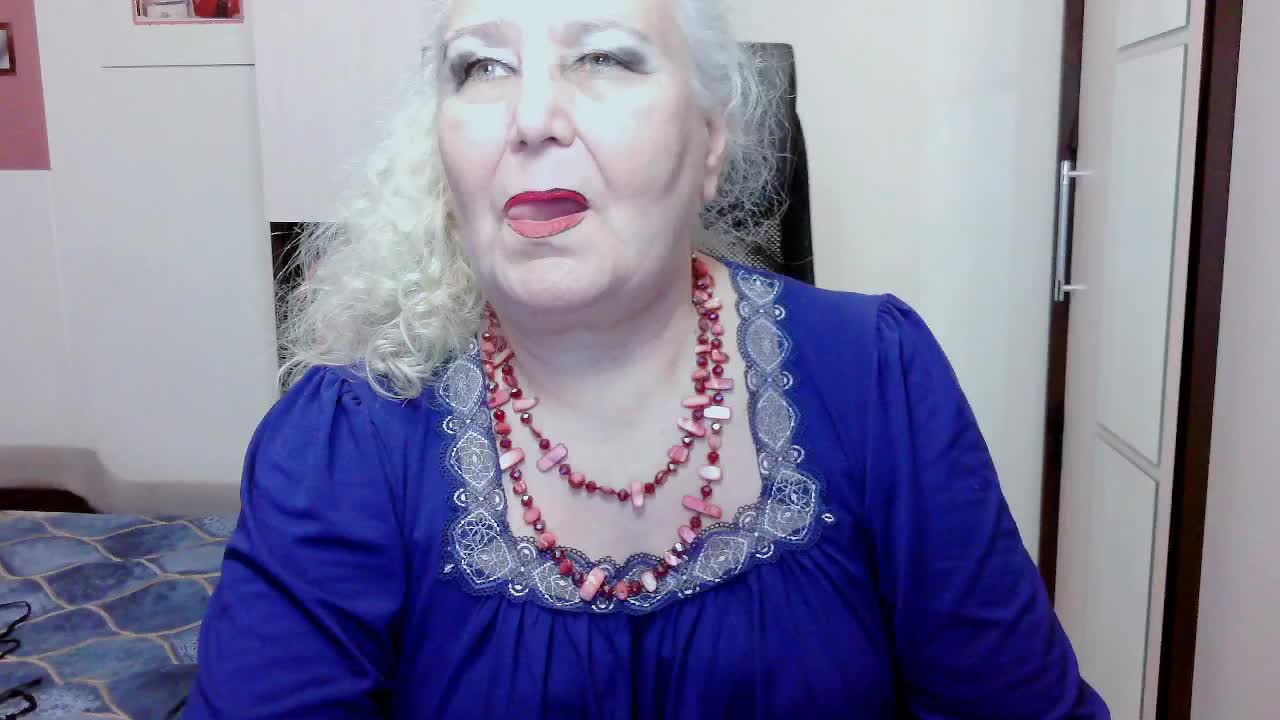 GrannyWants Cam Model Chat October 15, 2025