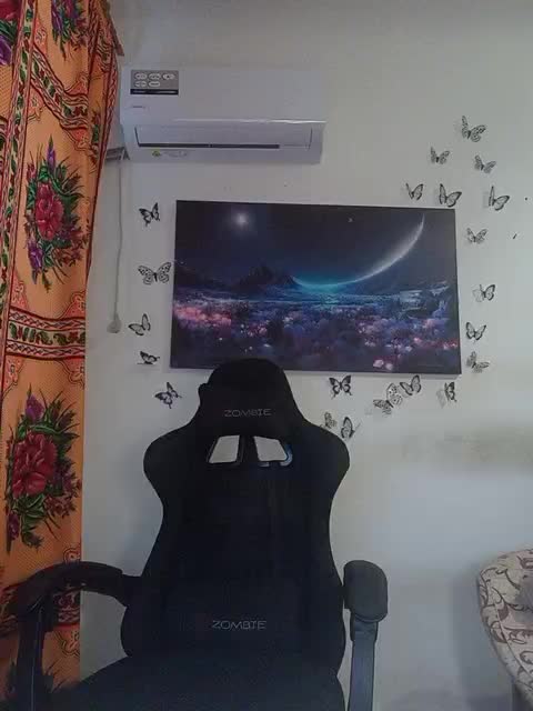 MiaLovely Cam Model Chat October 15, 2025