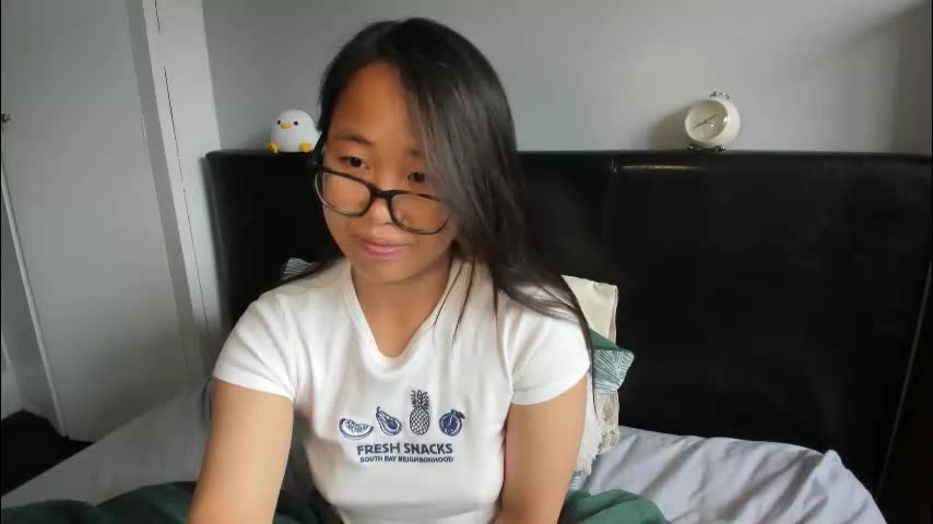 naughtynerdygirl Cam Model Chat October 15, 2025